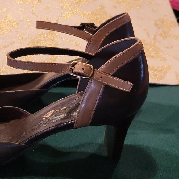 Easy Spirit Smart Shoe Sexy Ankle Straps Heels sz 6.5 Office Business - Picture 3 of 9